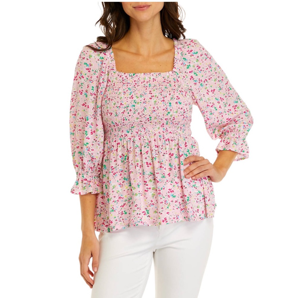 ✨NWT Crown & Ivy  3/4 Sleeve Smocked Printed Top